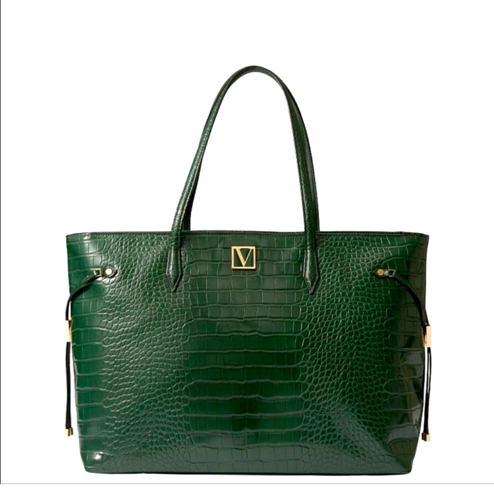 EUC Victoria’s Secret Green Croc Embossed Everywhere Tote Bag with beautiful zip